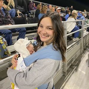 Meet your Posher, Lauren